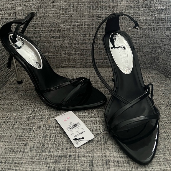 NWT Express high heel - Picture 2 of 4
